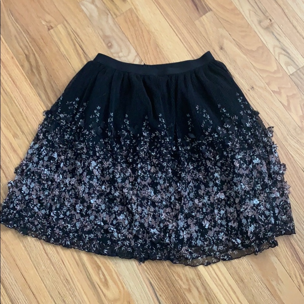 flower skirt, worn once, in great condition
